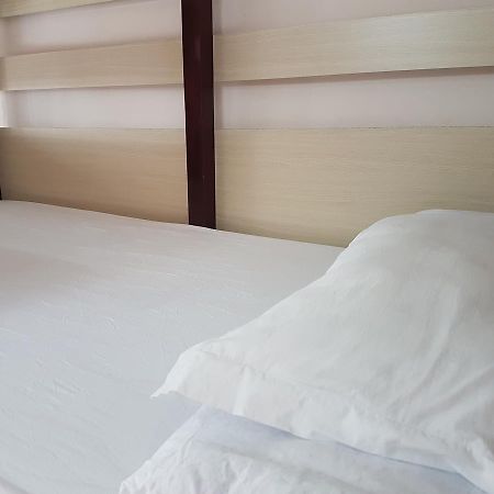 Happy Hostel Vn (Adults Only) Thành Pho Ho Chí Minh Esterno foto